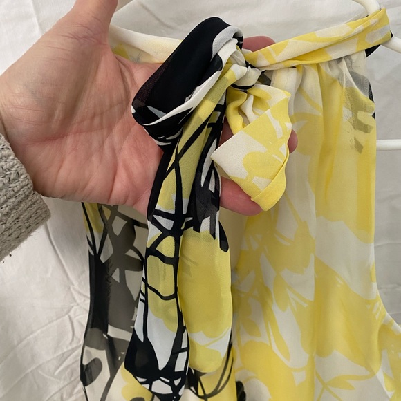 Halter blouse - Picture 5 of 5